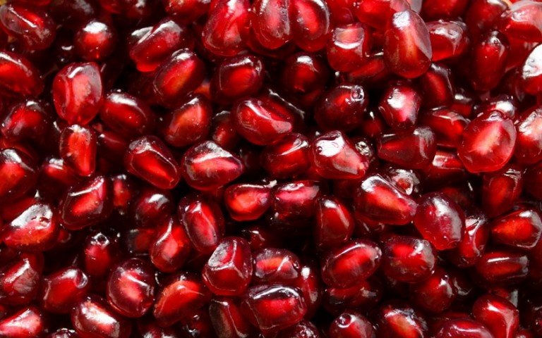 pomegranate-seeds